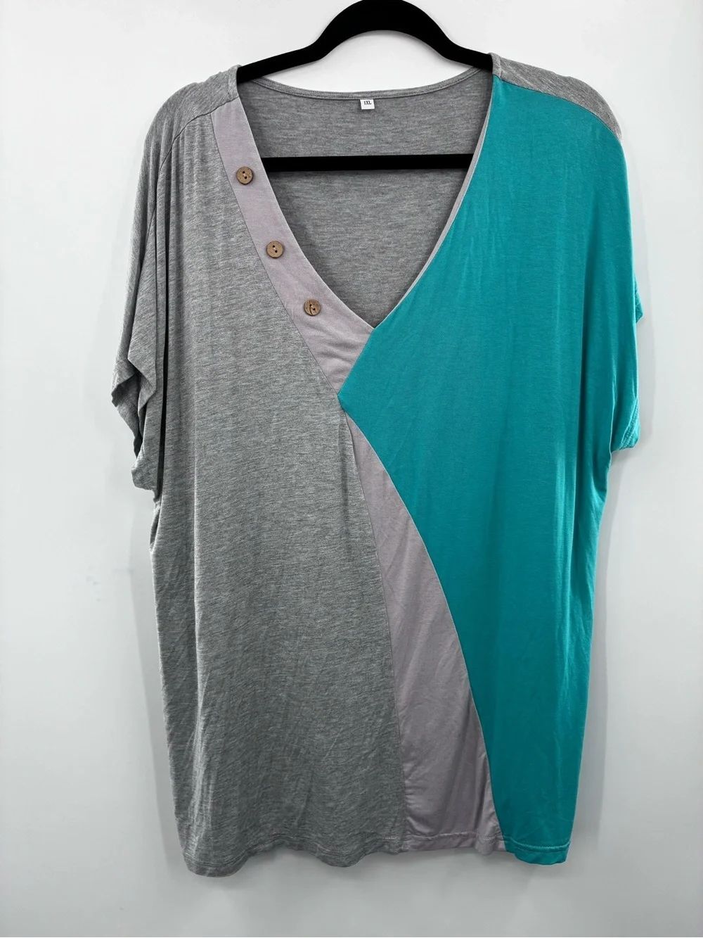 Colorblock V-Neck Women's Top in Teal and Gray size: XL
